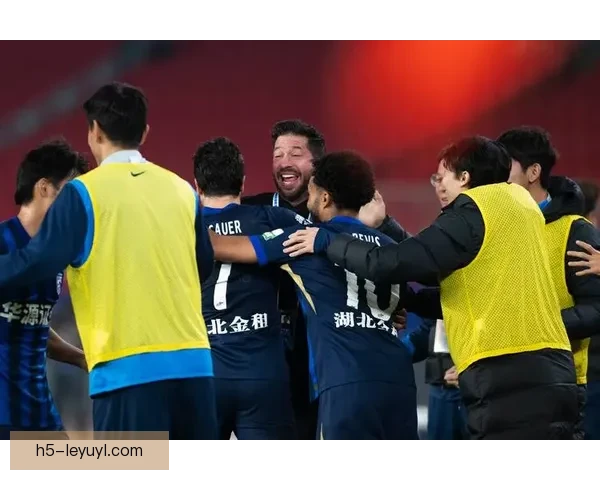 三镇4-1大胜英博，绍尔贝维斯传射建功